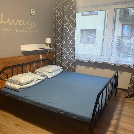 ホームステイ Tififi Na Wloskiej Prowincji ポビエロボ