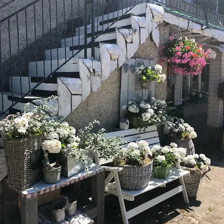 Tififi Na Wloskiej Prowincji ホームステイ ポビエロボ