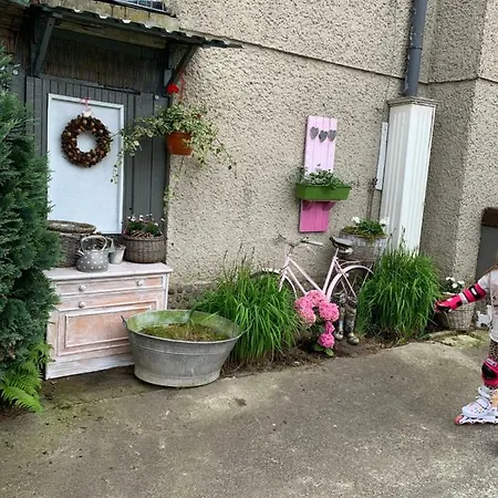 ホームステイ Tififi Na Wloskiej Prowincji ポビエロボ